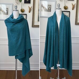White + Warren 100% Cashmere Oversize Travel Wrap $350 Teal Mediterranean Blue